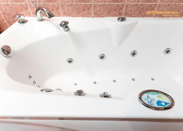 Luxury With Sauna By Rikas Apartamento Talin